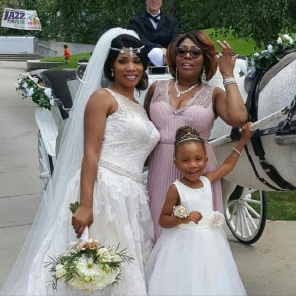 PLEAAE FALLOW FOR MY NEXT SHOW - Picture 13 of 17